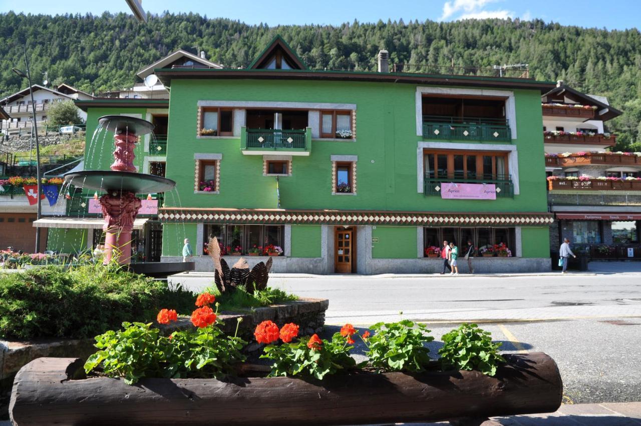 Hotel Torena Aprica Kültér fotó